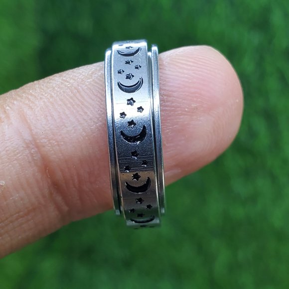 "5MM Stainless Steel Unisex Spinner Ring, AAAQL1018 - Picture 9 of 11